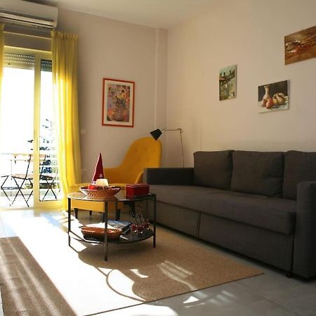 Lovely Sea Front Apartment Itea Extérieur photo